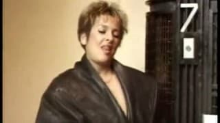 Eine reife behaarte Fotze fickt heute für uns