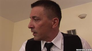 Bestätigen Sie Ihr Alter