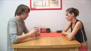 Ivana wird auf dem Küchentisch gefickt