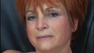 Eine reife Rothaarige fickt gut