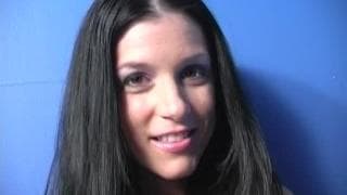 India Summer bläst einen Schwanz in der Wand