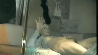 Die reife Sofia masturbiert vor der Kamera