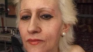 Oma hat Gangbang & die Muschi wird rasiert Oma hat Gangbang & die Muschi wird rasiert