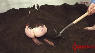 Ophelia wird dominiert und sexuell bestraft Ophelia wird dominiert und sexuell bestraft