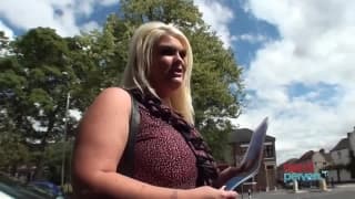 Sindy Strutt weiß wie man Blowjobs gibt! Sindy Strutt weiß wie man Blowjobs gibt!