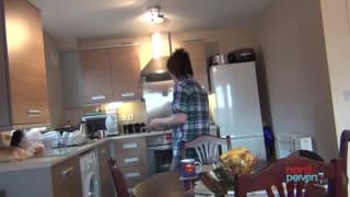 Die Pornodarstellerin Leigh Logan bläst gerne