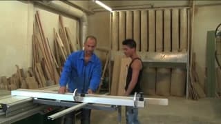 Drei notgeile Männer ficken auf der Arbeit