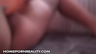 Amateurpaar hat einen Fick