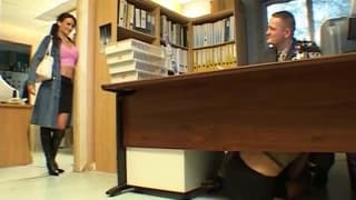Nina Roberts und eine andere Schlampe Nina Roberts und eine andere Schlampe