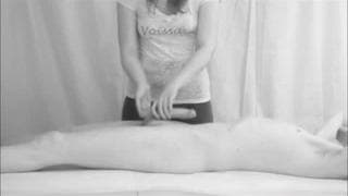 Schöne professionelle Massage von dieser Bitch