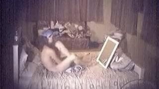 Die sanfte Berührung eines Amateurmädchens