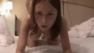 Dieser Typ liebt die dicken Titten seiner Frau Dieser Typ liebt die dicken Titten seiner Frau