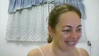 Sie liebt es nackt vor der Kamera zu sein