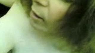 Arabische Schlampe hat viel Sex zuhause