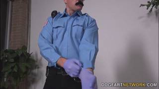 Jenna Ivory ist eine Blondine, die gerne fickt