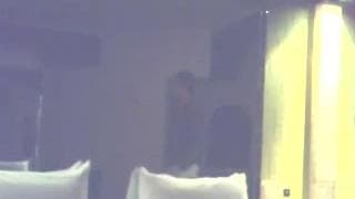 Ein Typ fickt seine Latina vor der Kamera Ein Typ fickt seine Latina vor der Kamera