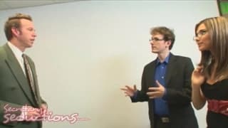 Dakoda Brookes bälst den Schwanz von Mark Wood