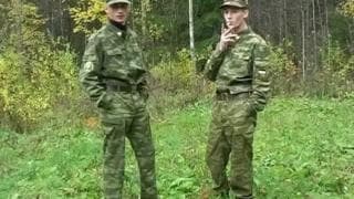 Notgeile Jungs von der Armee lernen Lektion