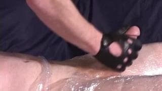 Dieser Typ hat einen Fetisch der ihn erregt!