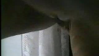 Super feuchte Frau masturbiert hart