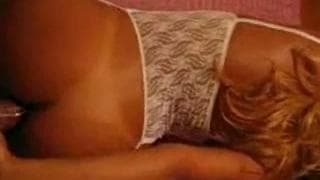 Diese Brünette will anal gefickt werden Diese Brünette will anal gefickt werden