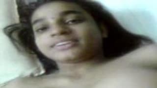 Sie ficken und nehmen es gleichzeitig auf