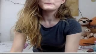 Sehr heiße Blondine fickt sich selbst Sehr heiße Blondine fickt sich selbst