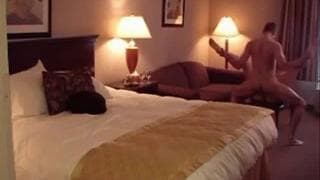 Amateurpaar hat Sex in einem Hotel
