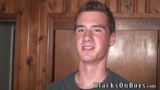 Dylan Woods genießt seinen schwarzen Pimmel