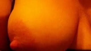 Diese Amateurschlampe wird gut befriedigt