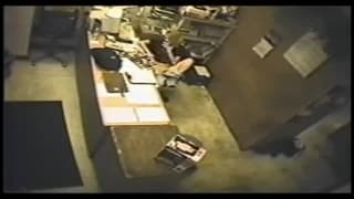 Dieses Mädchen ist gelangweilt an der Arbeit Dieses Mädchen ist gelangweilt an der Arbeit