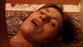 Zwei Schwänze für eine aufregende Rothaarige