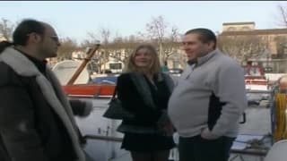 Blonde Schlampe von seinem Schwanz gefickt