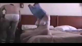 Diese Amateure bumsen in einem Hotelzimmer