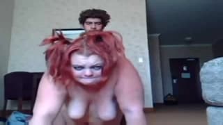 Eine fette rothaarige Fotze wird hart gebumst