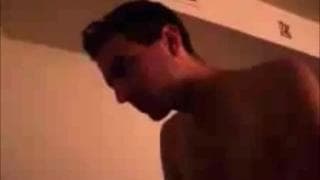 Dieses schwule Paar fickt ohne Gummi im Bett