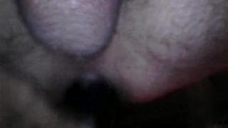 Einführen eines Analobjekts und Masturbation für diesen schwulen Mann.