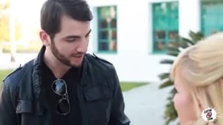Diese Blondine hat einen tollen Fick mit ihm Diese Blondine hat einen tollen Fick mit ihm