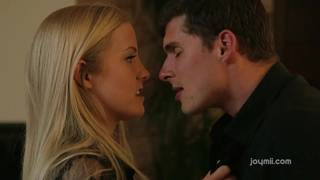 Diese Blondine ist extrem geil und sehr heiß