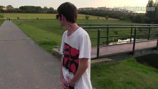 Bestätigen Sie Ihr Alter