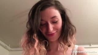 Schönes Amateur Babe wird gefickt und mehr