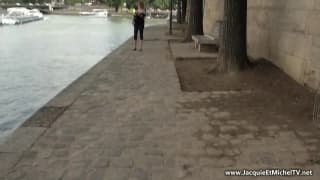 Diese Hure fickt überall für Freude