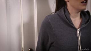 Angela White mag es, diesen Schwanz zu spüren