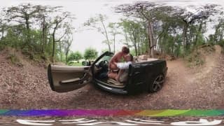 Stacy Snake genießt es im Auto zu ficken Stacy Snake genießt es im Auto zu ficken