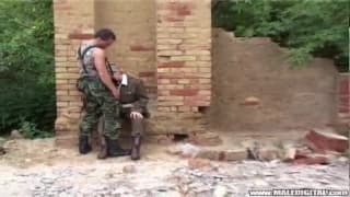 Zanatta Hafer macht es sich mit Kristi Linhart gemütlich