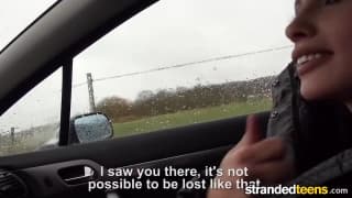 Er holt sich die heiße Nikita und lässt sich einen Schwanz blasen!