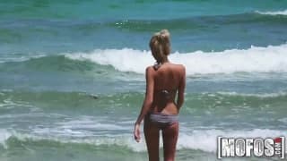 Eine Fickzeit nach dem Schwimmen am Strand! Eine Fickzeit nach dem Schwimmen am Strand!
