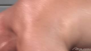 Ryan Rose und Brenner Bolton genießen Analsex