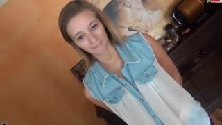 Deutsches Mädchen ist überrascht von Sperma Deutsches Mädchen ist überrascht von Sperma
