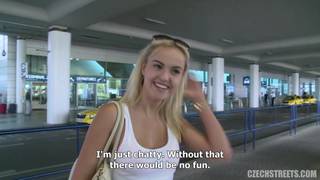Blondes Babe macht ihm beim Sex so richtig geil Blondes Babe macht ihm beim Sex so richtig geil